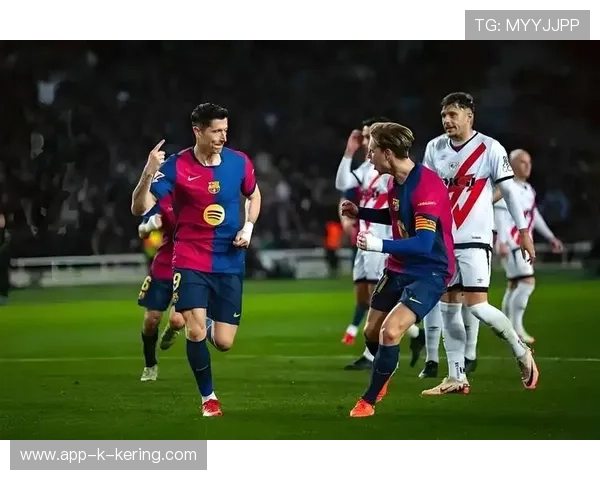 西甲比赛现场,专家分析战术布局中空间利用的关键点,西甲分析推荐